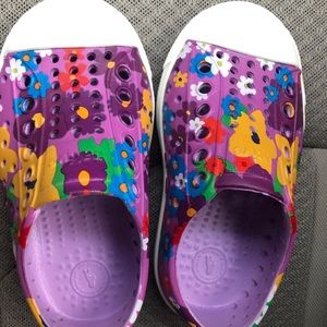 New Native lavender/floral shoes